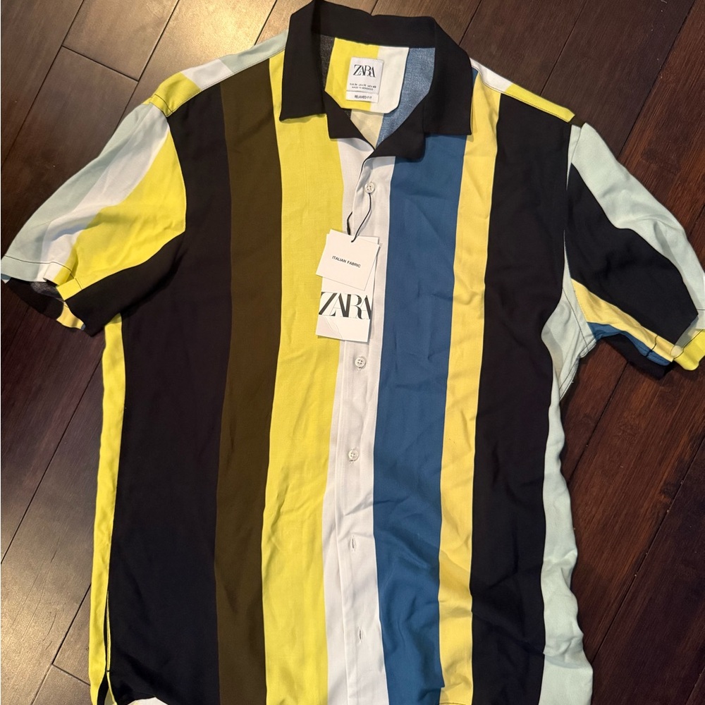 Zara Men's Bold Striped Button Down Shirt
